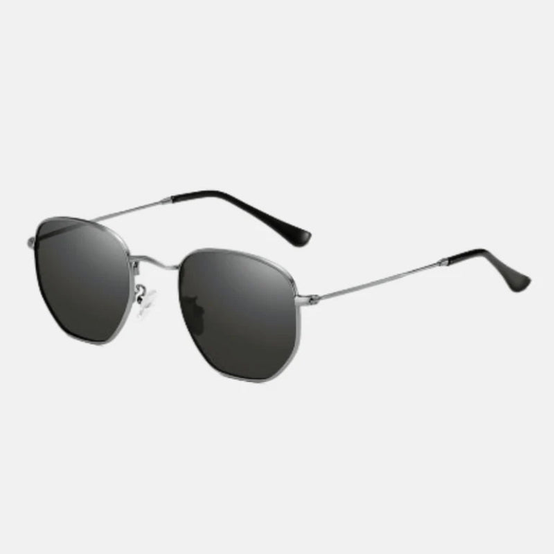 Sunglasses Laura Silver Black Grey – Elegant silver-frame sunglasses with ultra-thin metallic temples, dark grey square lenses with a subtle rounded edge, UV protection, adjustable silicone nose pads, and black temple tips for a refined touch. Explore more at www.zenluk.com