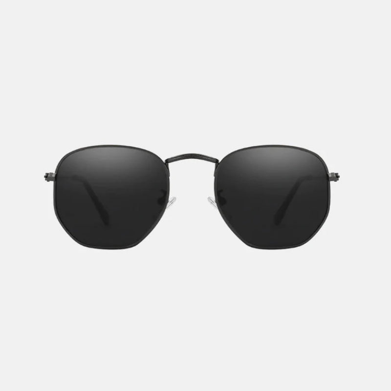 Sunglasses Laura Black – Elegant black metal-frame sunglasses with slightly rounded square lenses, dark UV-protected mirrored finish, thin temples, adjustable silicone nose pads, and a minimalist double-bridge design. Discover more at www.zenluk.com